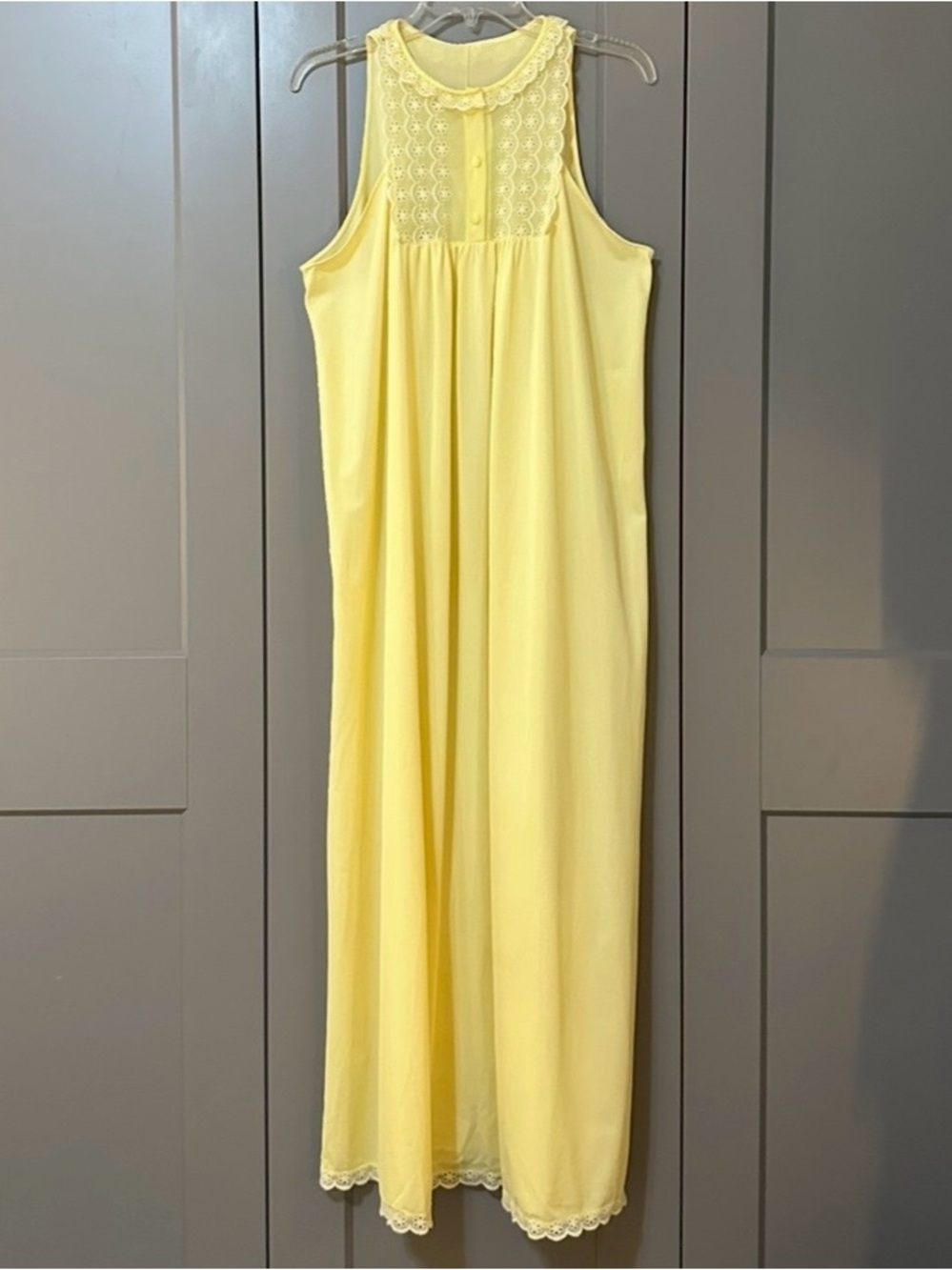 Vintage 1960s Van Raalte Butter Yellow Maxi Nightgown Scalloped Hem Size Large